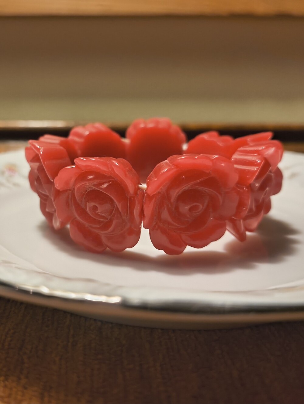 Vintage MCR Coral Pink Molded Lucite Rose Stretch Bracelet Retro Beauty